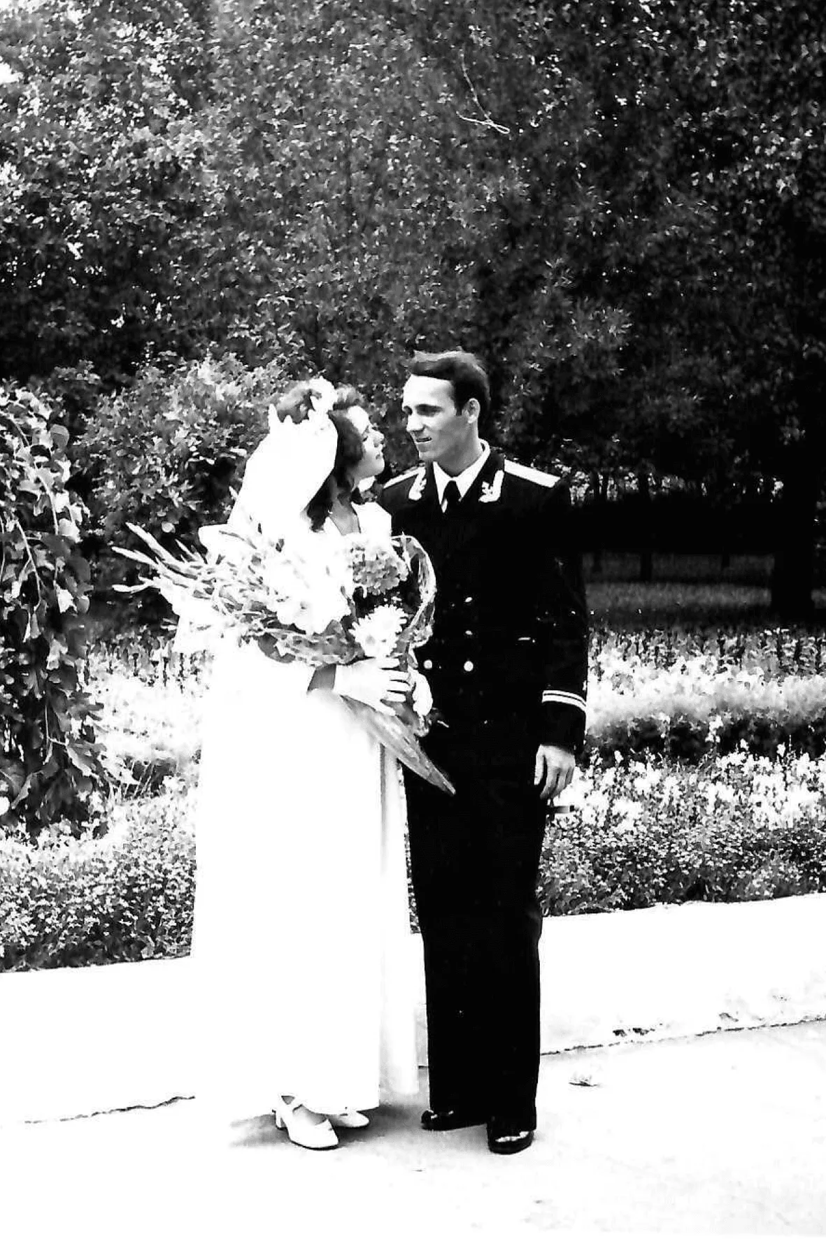 Симфония Любви: Оживший Свадебный Поцелуй