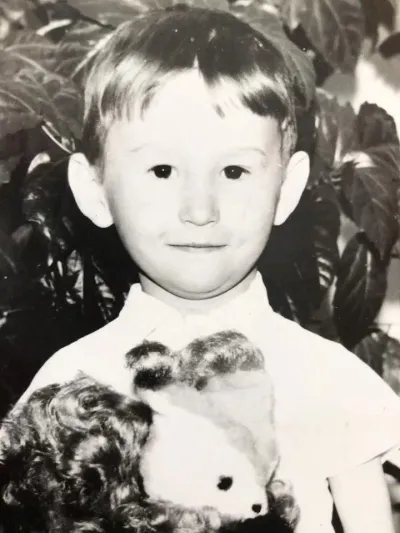 Взгляд сквозь время: ожившая история детства.