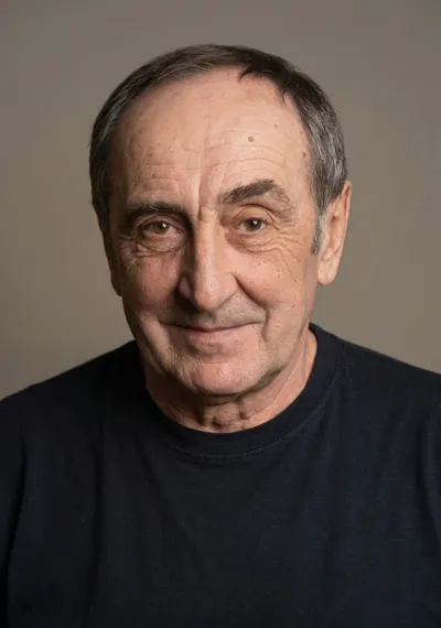 Профессиональный портрет на памятник из любительского фото