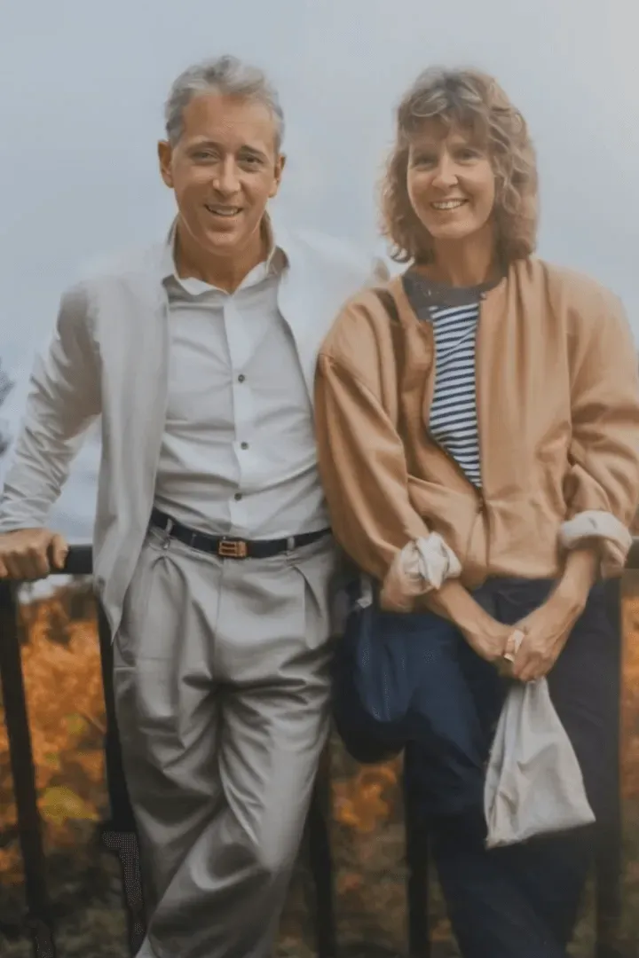 Сквозь Годы: Сияние Общих Воспоминаний